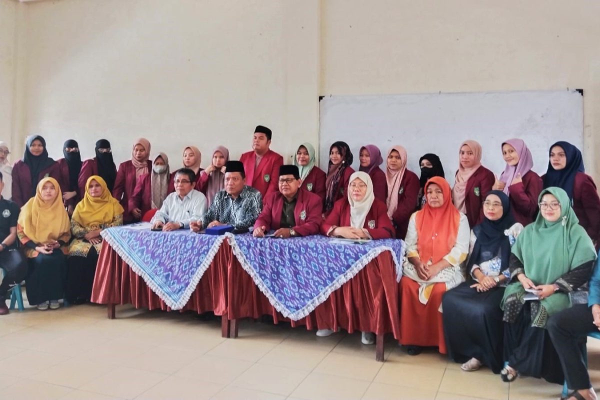 Perpisahan mahasiswa PPL di MTS TPI Medan