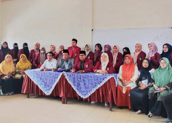 Perpisahan mahasiswa PPL di MTS TPI Medan